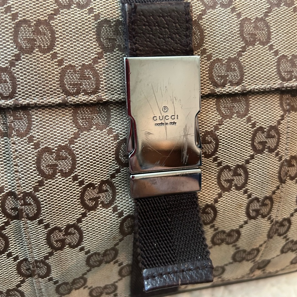 Gucci GG Canvas Crossbody/Shoulder Bag - Picture 5 of 16